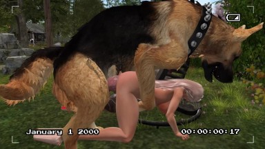 Bimbo takes advantage on a dog